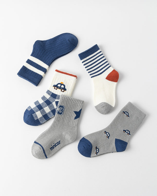 Colorful cartoon socks for boys and girls

Comfortable summer crew socks for kids