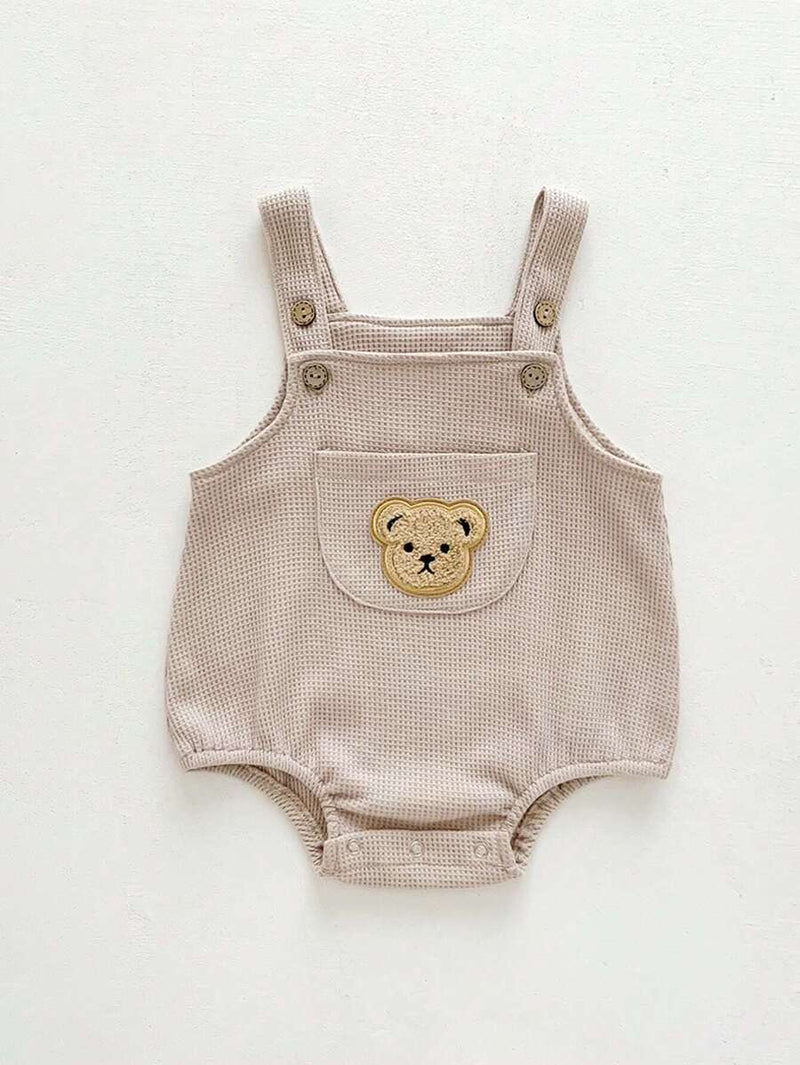 Sleeveless baby boy cotton romper with straps

Khaki baby overall bodysuit for stylish infants

Soft cotton baby boy outfit with bear embroidery
