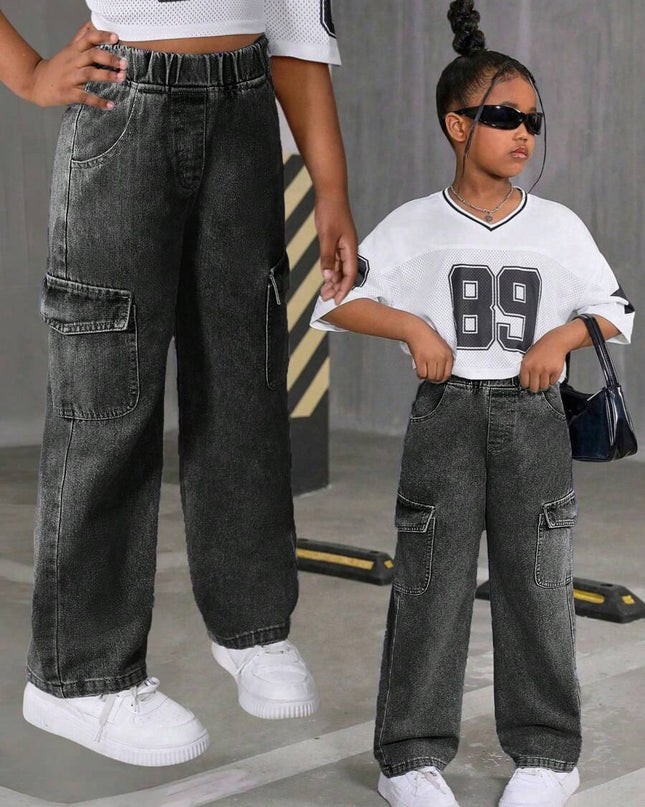 Girls wide leg cargo denim jeans loose fit

Black washed cargo jeans for tween girls

Streetwear style girls denim pants with pockets