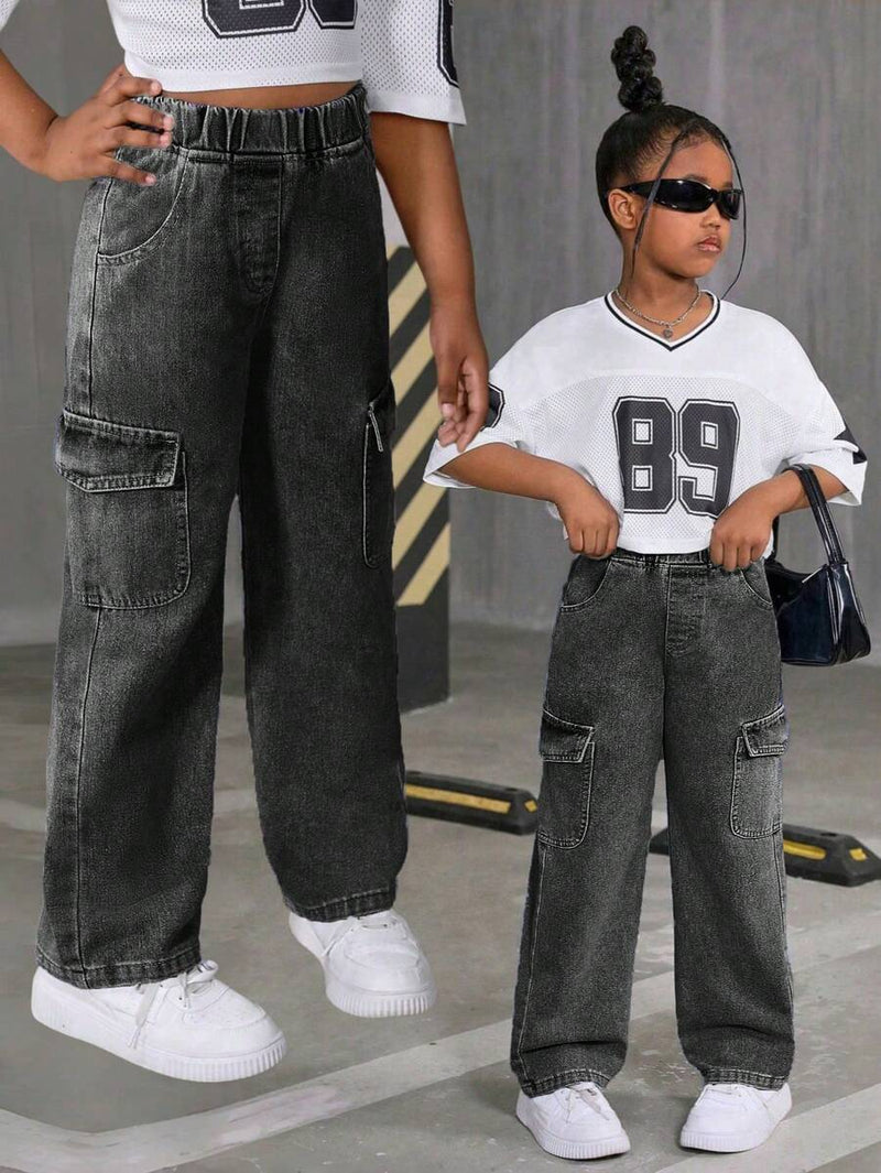 Girls wide leg cargo denim jeans loose fit

Black washed cargo jeans for tween girls

Streetwear style girls denim pants with pockets