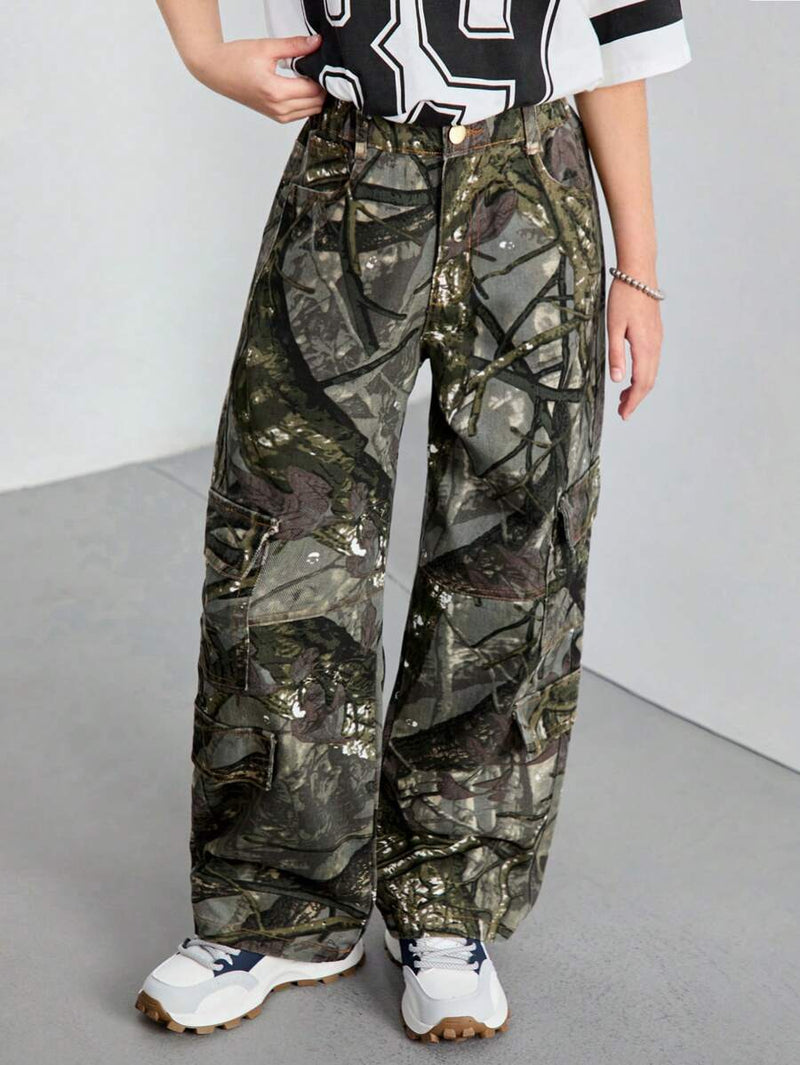 Stylish camo cargo jeans for tween girls

Army green camouflage straight-leg denim pants

Tween girls streetwear cargo jeans with pockets