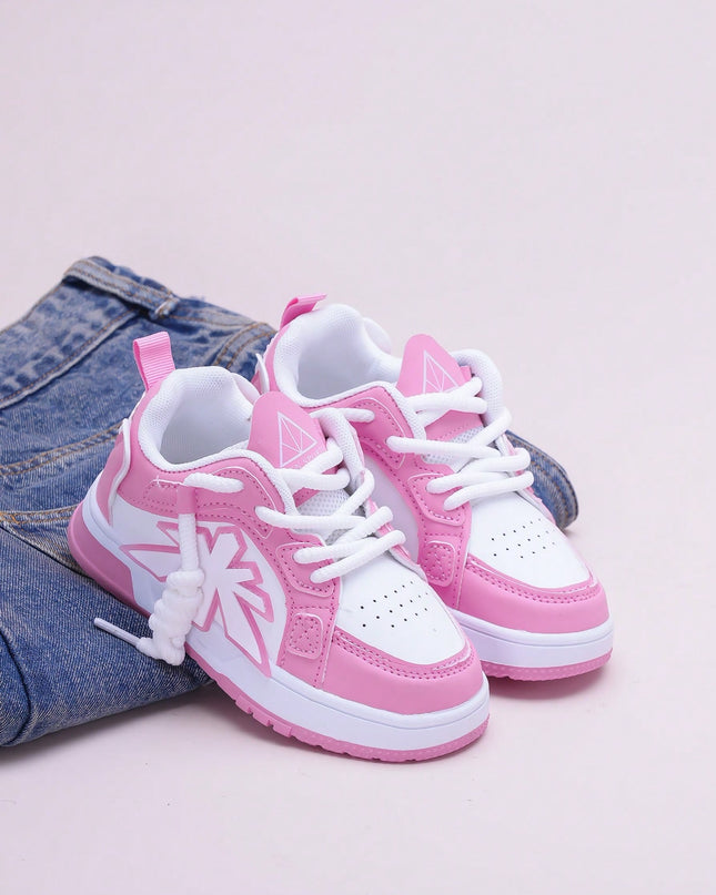 Colorblock PU leather sneakers for boys and girls

Wear-resistant rubber outsole children’s sneakers

Comfortable everyday kids athletic footwear