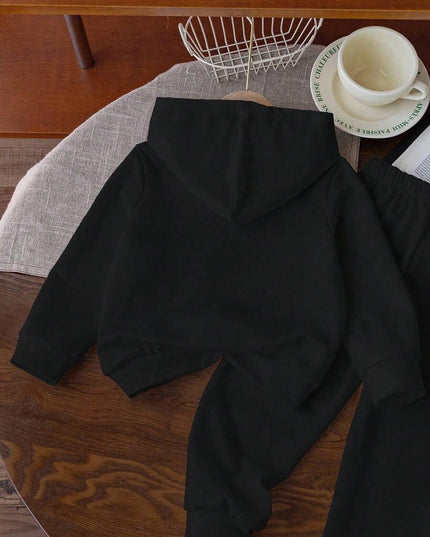 Young boys’ black street chic graphic hoodie

Autumn-winter casual pullover sweatshirt for boys